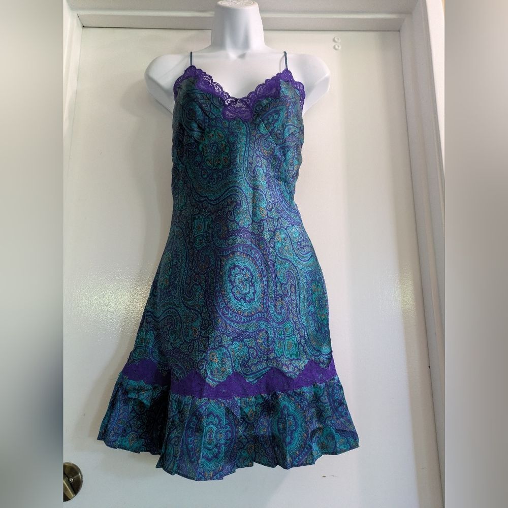Victoria’s Secret Vintage 90's Y2K Paisley Pleated Slip Dress Size S - Picture 4 of 8